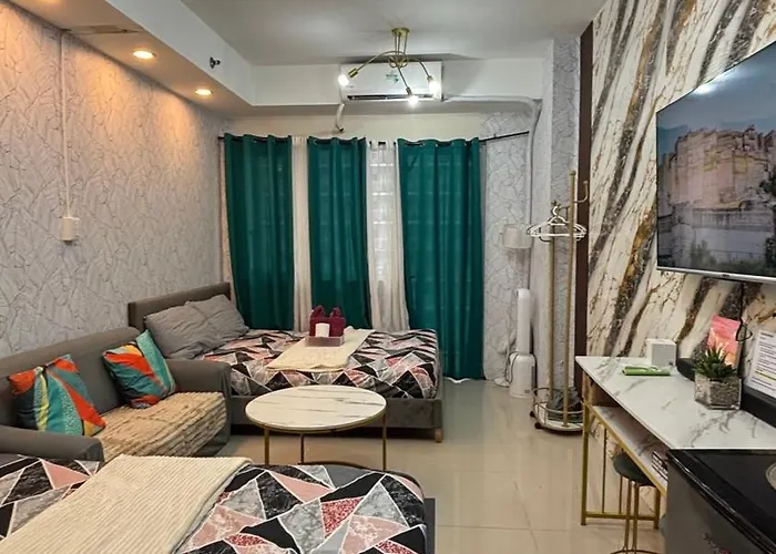 Apartment Staycation Shell Residences *
